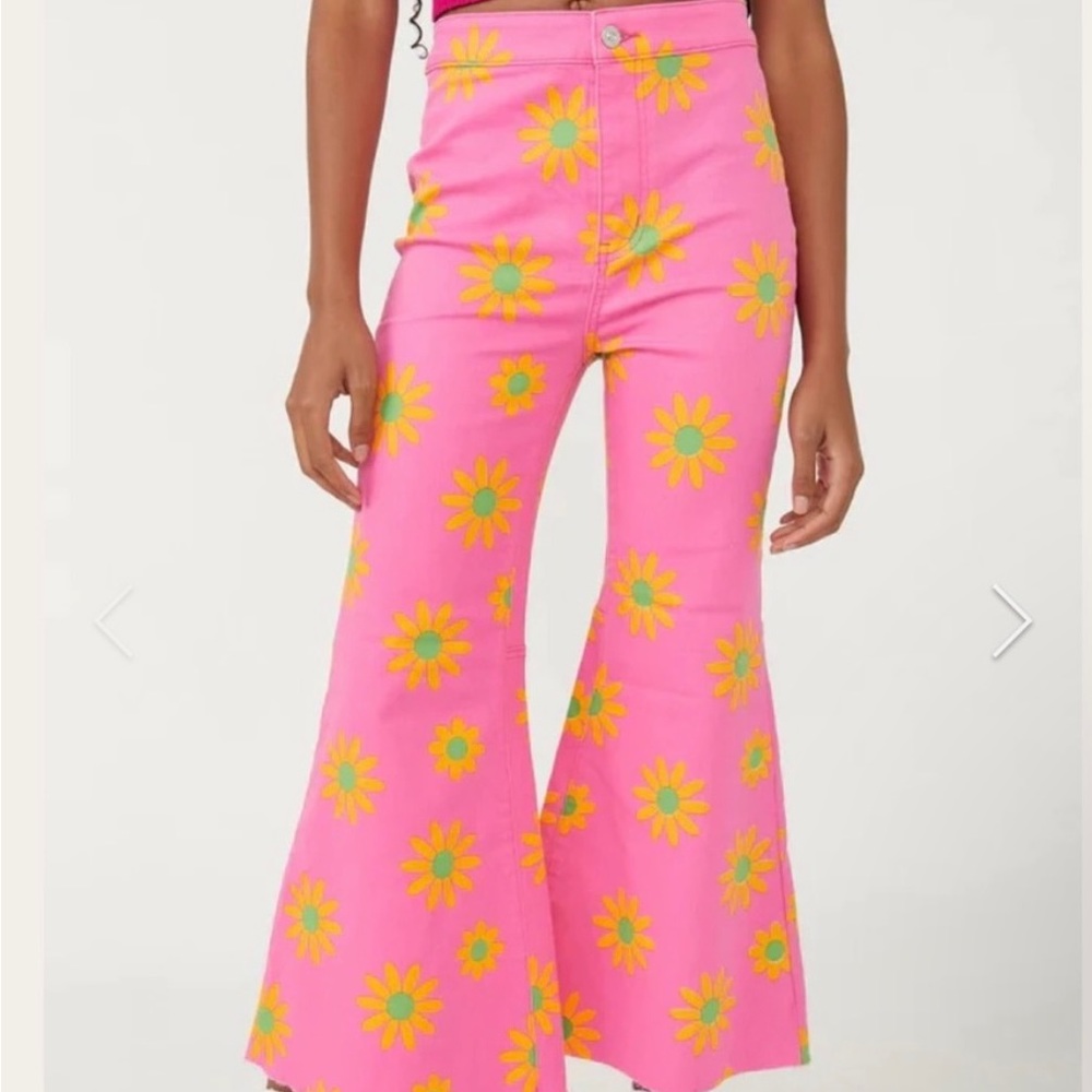 🎉Host Pick!🎉 NWT Free People Youthquake Printed Crop Flare Jeans